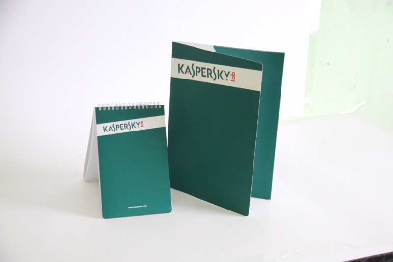 Блокноты, брошюры или каталоги